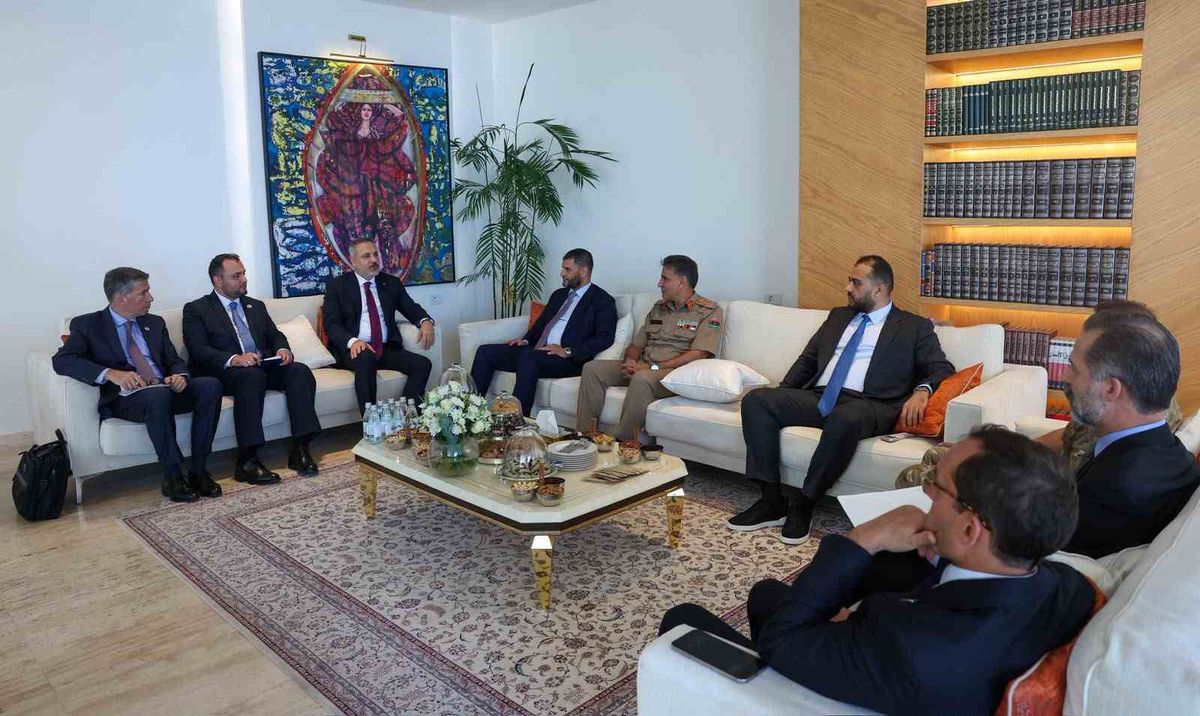Hakan Fidan Libya’da İbrahim Dibeybe ile Görüştü