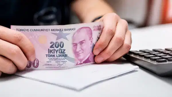 SGK uzmanı İsa Karakaş’tan dikkat çeken iddia: Asgari ücrete yüzde 50 zam gündemde